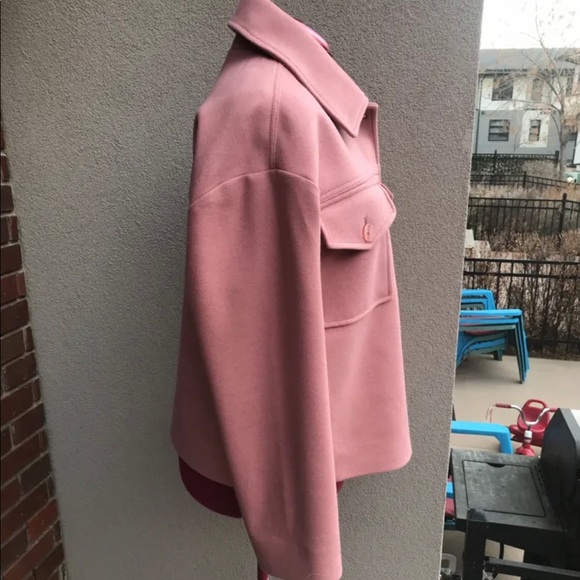 Cropped jacket. New with tags. Size L. - Picture 2 of 4